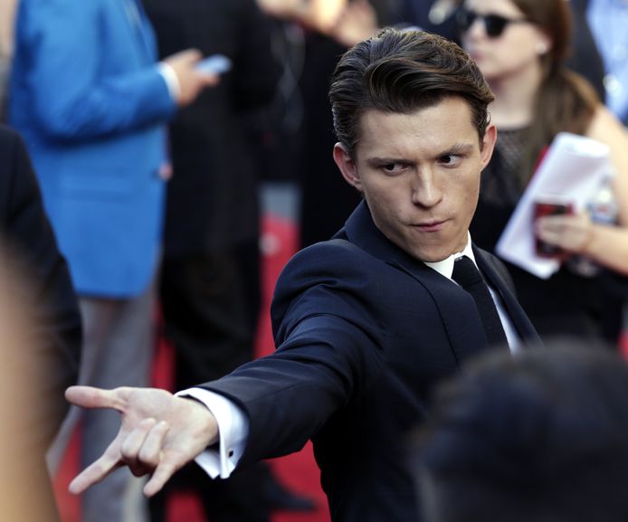 Tom Holland Deelt Per Ongeluk Geheime Poster Van Nieuwe Avengersfilm Show Ad Nl