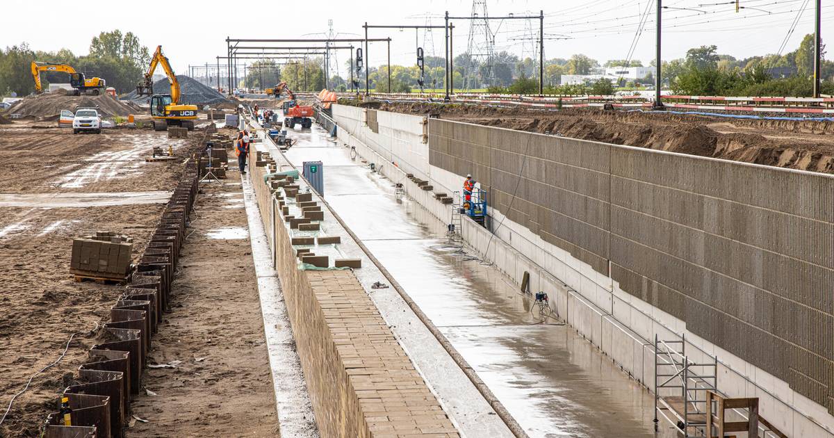 Huzarenstukje in Herfte afgegraven grond voor treintunnel Zwolle keert