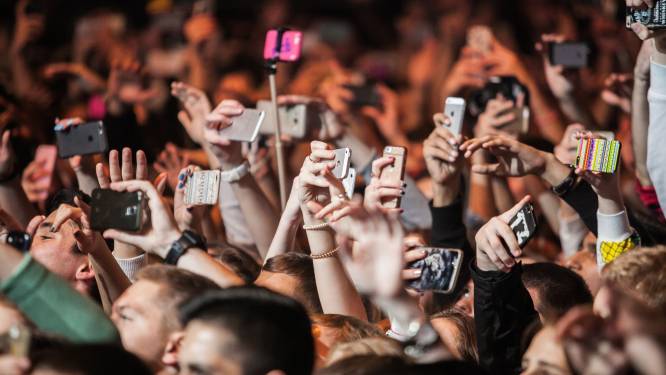 Het gevaar van de smartphone: ‘We accepteren het allemaal, in ruil voor gemak’