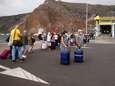 Éruption d'un volcan aux Canaries: l'aéroport de La Palma rouvre mais les vols restent suspendus