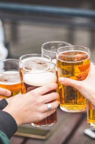 Eén pintje dreigt tot 3,5 euro te gaan kosten: hoe betaalbaar blijft op café gaan?