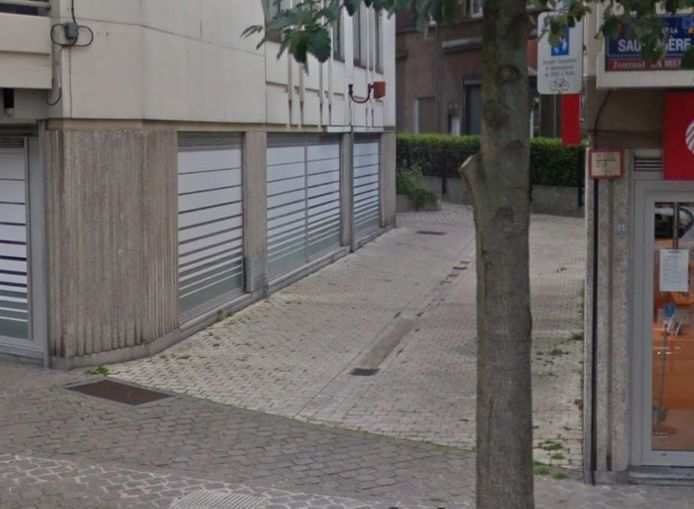 Le corps sans vie d'un homme a été retrouvé dans le passage Charles Bury, à Liège. Il se serait donné la mort.