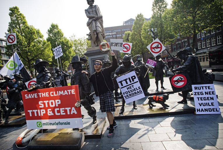 Protest tegen het handelsverdrag TTIP van de Europese Unie met de Verenigde Staten op 28 mei dit jaar Beeld anp