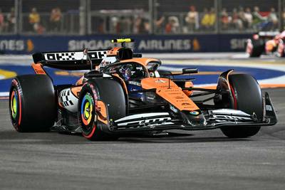 LIVE F1. Norris takes pole in Singapore, Verstappen limits damage as he starts in his wake