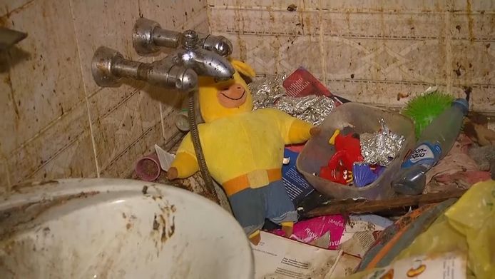 Heeft geen verwaarlozing van elektriciteit door kinderen