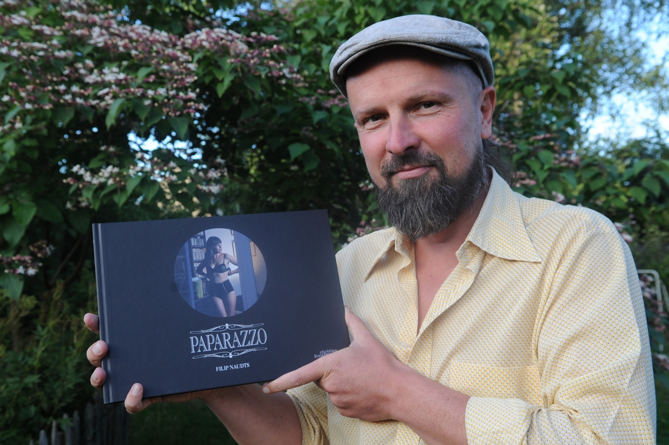 Filip Naudts etaleert voyeuristische foto's Foto hln.be