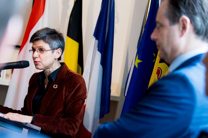 Cathy Berx, la gouverneure de la province d'Anvers, et Bart De Wever, bourgmestre d'Anvers.