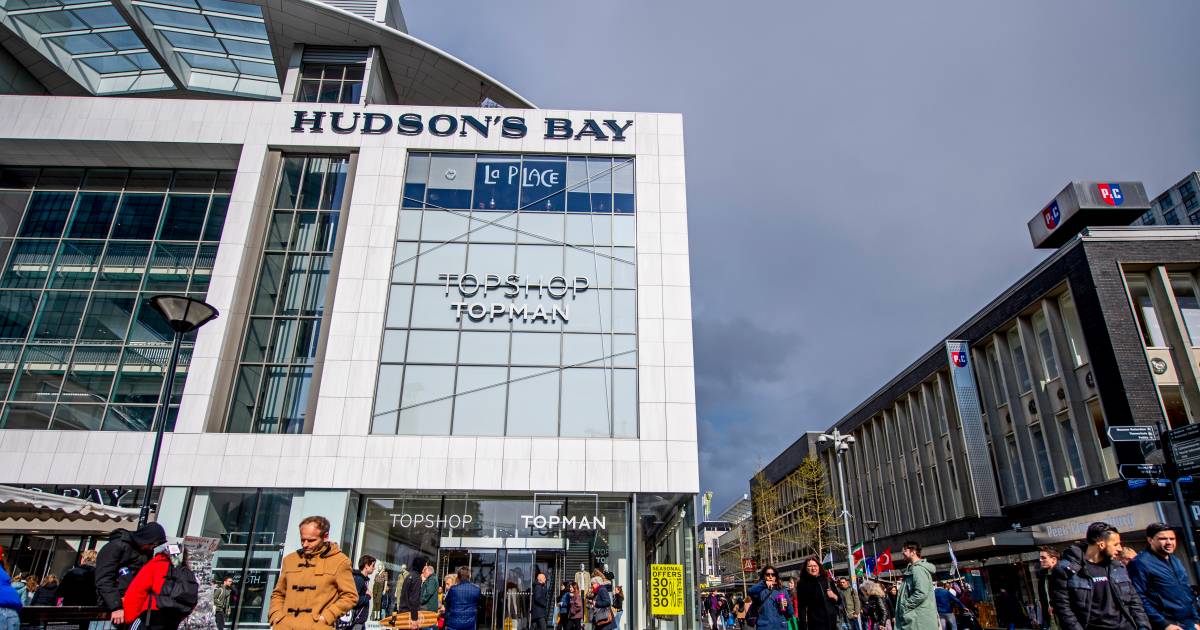 Deze kledingzaak komt in het voormalige pand van Hudson s Bay in Rotterdam Rotterdam AD