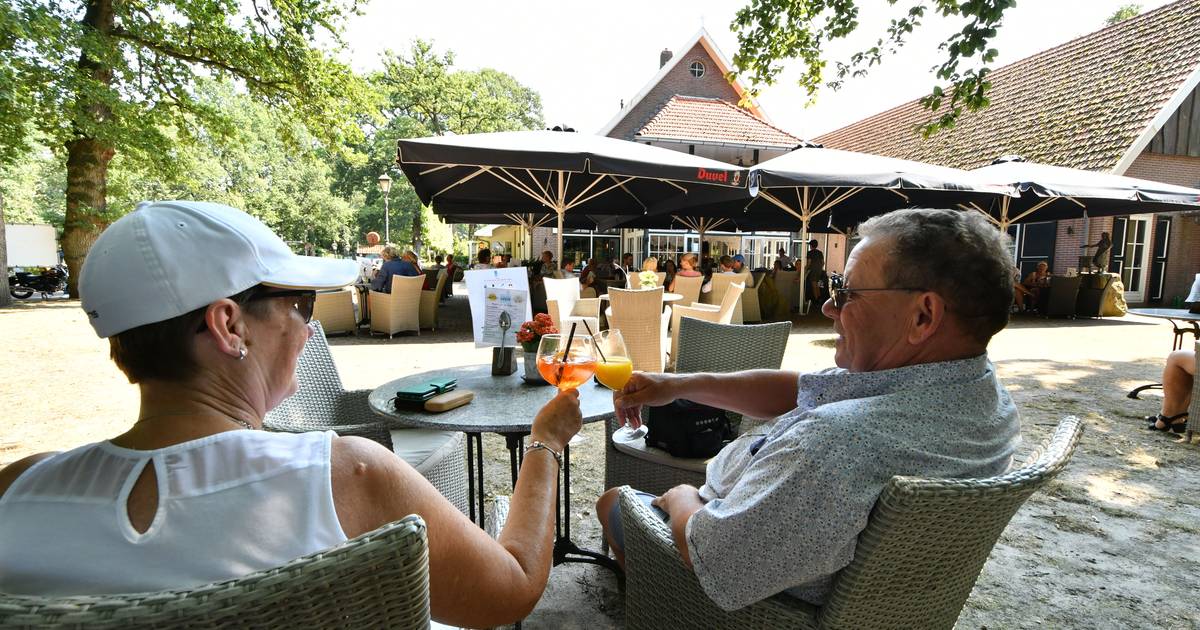 Coronacrisis velt Tante Sien in Vasse: ‘Dit is heel emotioneel voor ons’