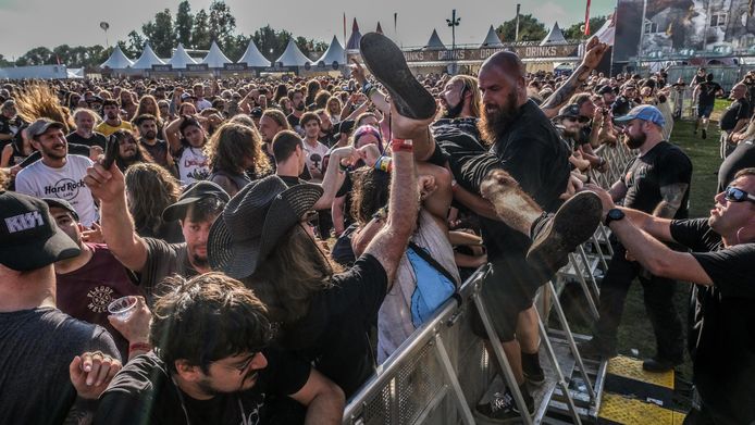 “Ik ken het metalpubliek goed: het zijn mensen die willen bijdragen aan een betere samenleving en hun medemens willen helpen. Dat zijn net de profielen die we zoeken.”, zegt Van Quickenborne.