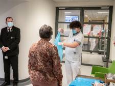 Verpleegkundigen soms urenlang bezig familieleden te kalmeren: ‘Ben continu alert’