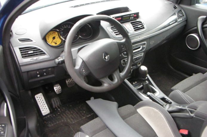 The interior of the RS.