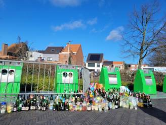 Glasbollen op Marktplein even buiten gebruik
