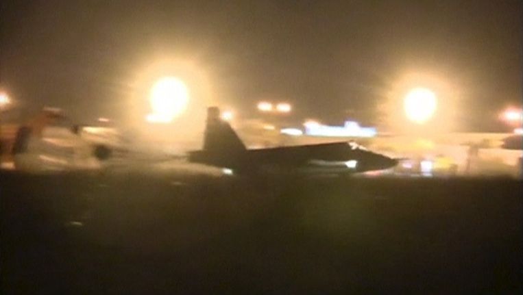Een Russische straaljager op de landingsbaan in Syrië. Beeld reuters