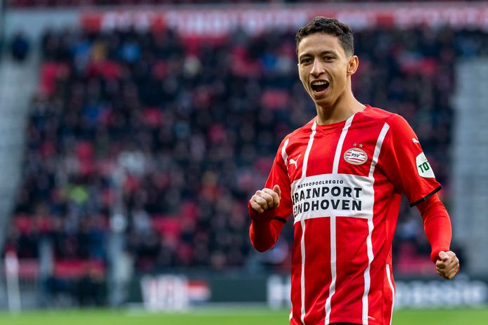 Mauro Júnior is blij met zijn nieuwe status in Eindhoven.