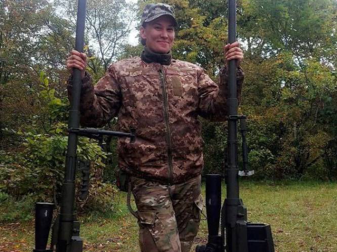 Dit is het 'monsterwapen' waar de Oekraïners mee strijden: Snipex Alligator weegt 25 kilo en is langer dan militair zelf