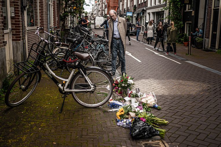 ‘Wij stoppen ook na deze aanslag op Peter niet met schrijven’