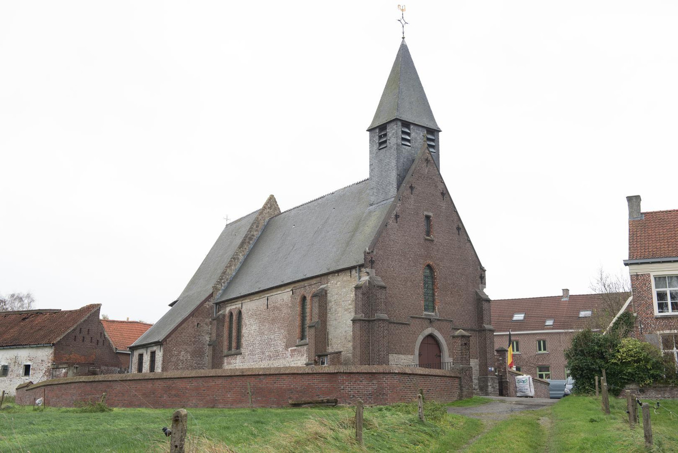 te-koop-kerk-voor-160-000-euro-foto-hln-be