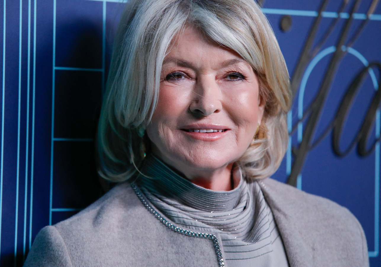 Tv-kok Martha Stewart (81) oudste badpakmodel ooit voor magazine Sports ...