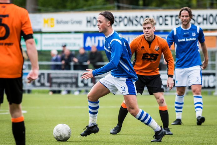 Yannik de Vries, hier nog in het shirt van Eilermark, is zonder een wedstrijd te spelen alweer vertrokken bij Excelsior'31.