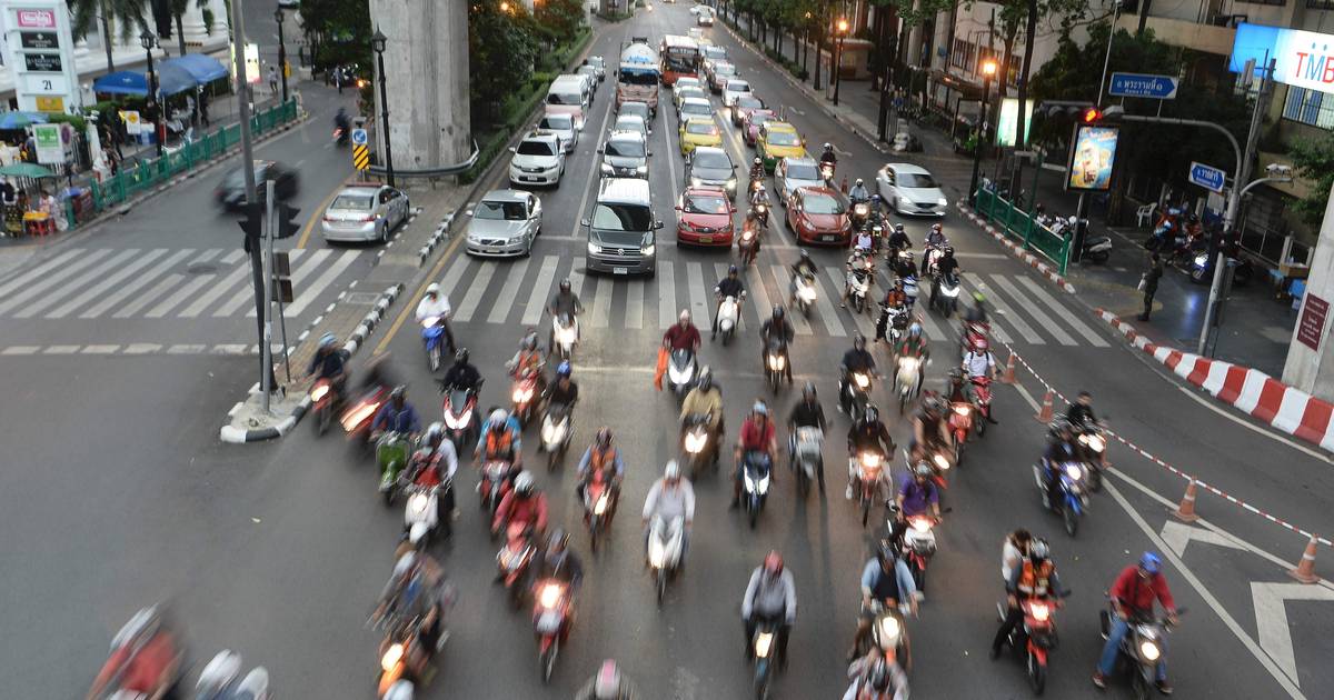 Vader Fred en zoon Freddy uit de Achterhoek komen om bij auto-ongeluk in Thailand.