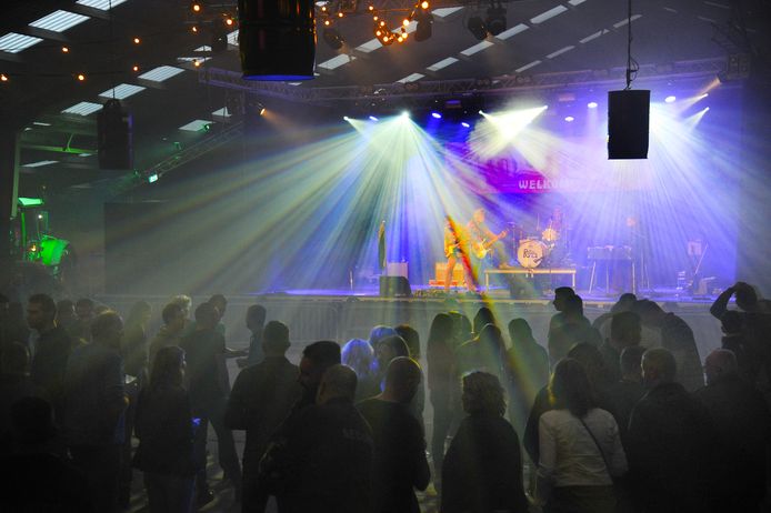 Het eerste Knorfest op Knorrenburg tussen Westkapelle en Aagtekerke smaakt naar meer