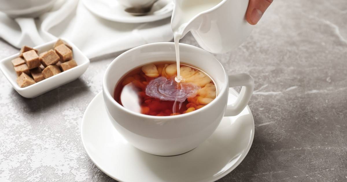 Secondo uno studio promettente, bere tè nero ogni giorno può dimezzare il rischio di diabete di tipo 2 (e ha effetti positivi anche su cuore e reni) |  Mangiare