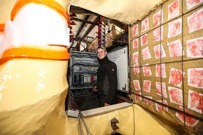 Wie regelt de techniek van de carnavalswagen als niemand er verstand van heeft?