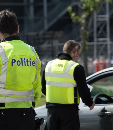 Dronken met kind op de achterbank keert om bij verkeerscontrole aan Waaslandtunnel om politie te vermijden