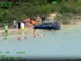 Beschonken vrouw rijdt strand op in Florida