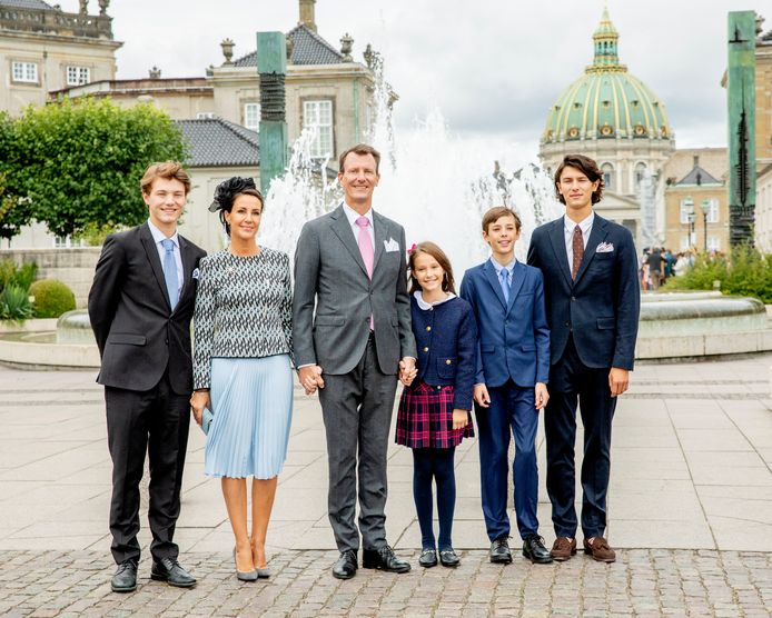 Prins Joachim (zoon van koningin Margrethe), zijn vrouw prinses Marie en hun vier kinderen Nikolai, Felix, Henrik en Athena.