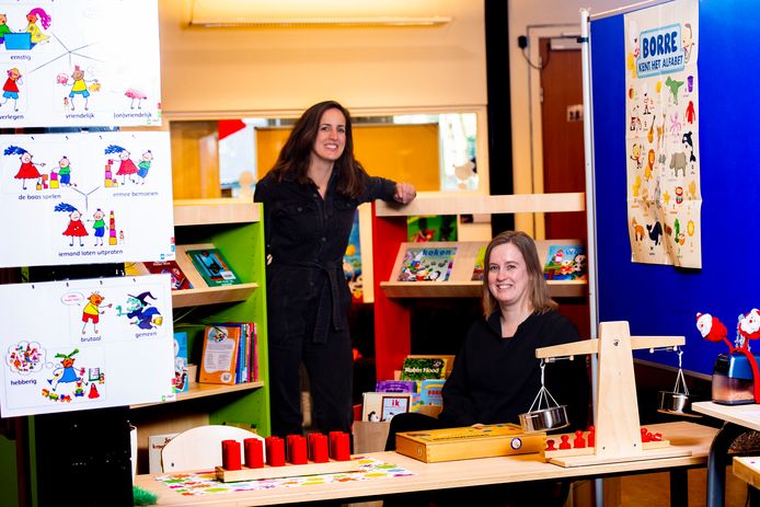 Met Karlijn de Jonge (links) en Marit Limburg kwam De Kosmos er na magere jaren bovenop.