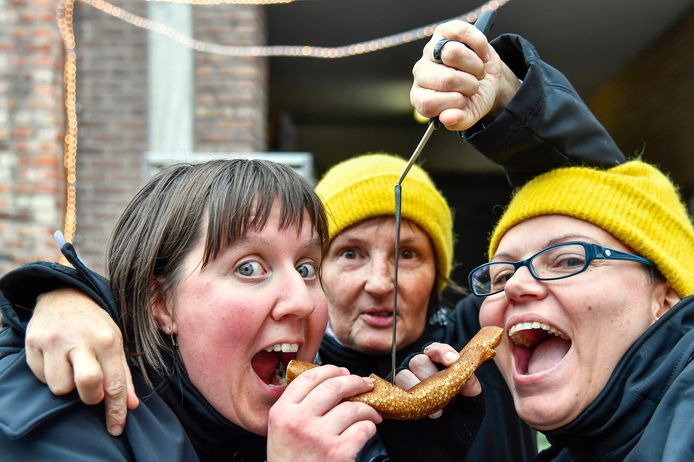 Hilde, Annemarie en Wendy hebben de Pannenkoekenmarathon tot een goed einde gebracht.