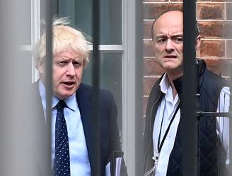 Ex-topadviseur lekt WhatsAppberichten en brengt Boris Johnson opnieuw in verlegenheid: “Totally fucking hopeless”