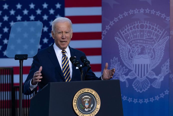 De Amerikaanse president Joe Biden spreekt een menigte toe in Atlanta, Georgia. (11/12/2022)