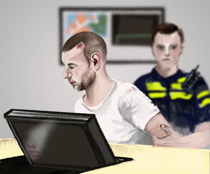 Wim V. met op zijn voorhoofd een schaafwondje, die hij opliep na een worsteling met de parketpolitie, omdat V. aanvankelijk weigerde de rechtszaal in te komen om camerabeelden te bekijken.