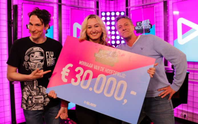 De Apeldoornse Rosan Peeks (28) won donderdagavond een bedrag van 30.000 euro bij radiozender SLAM!