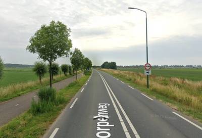 Automobilist (21) negeert inhaalverbod en rijdt bijna 40 kilometer te hard in Macharen