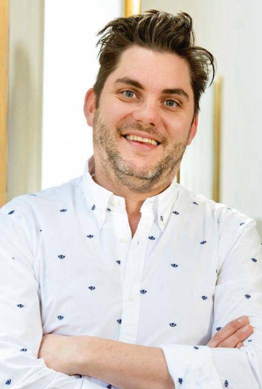 Jeroen Meus maakt macaroni met tonijn, courgette en kaassaus Nina