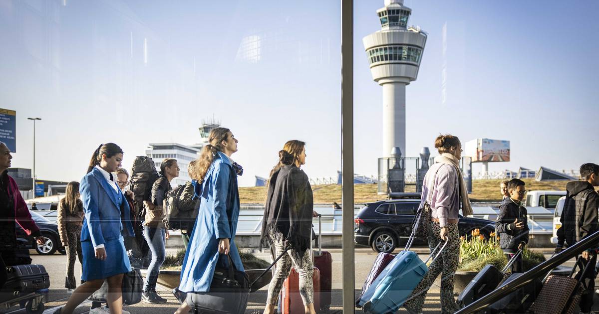 Münster/Osnabrück airport welcomes refugee holidaymakers with open arms |  Enschede