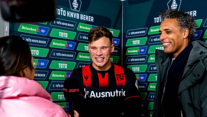 Bijzondere avond voor Van Hooijdonk: ‘Elke andere wedstrijd ben ik voor NAC, vandaag niet’