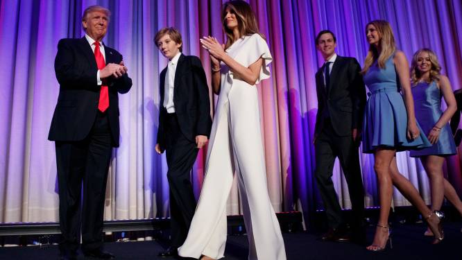 Trump lijkbleek na onverwachte overwinning, ontroostbare Melania en het plan van Ivanka: de frappantste onthullingen uit boek over Trumps