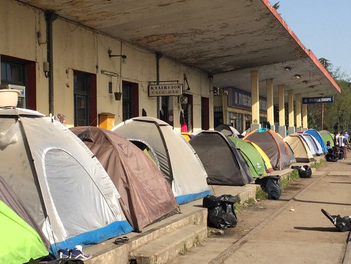 Vluchtelingen in een tentenkamp in Griekenland