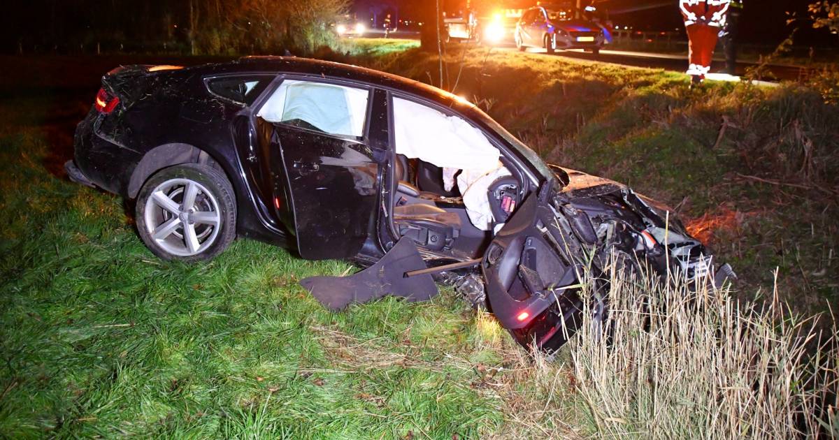 Gewonde bij zwaar auto-ongeluk Serooskerke.