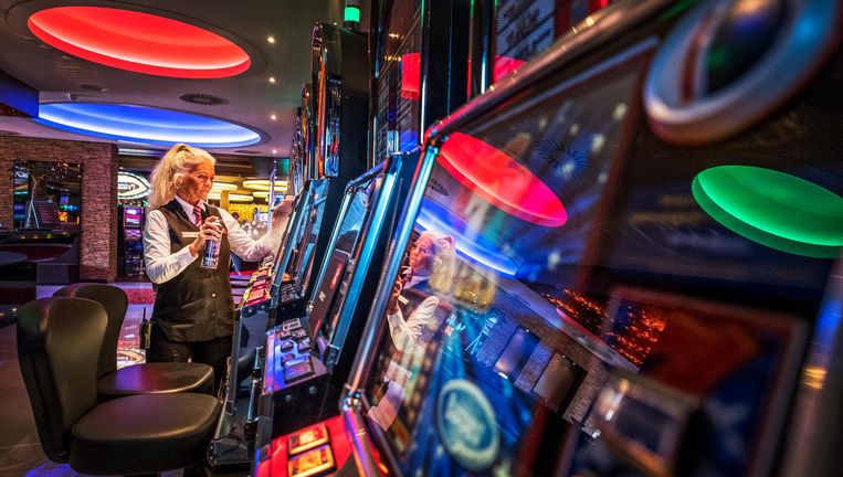 Moet game-uitgever Electronic Arts een gokvergunning hebben, zoals het Flamingo Casino in Hoorn voor zijn fruitautomaten? Beeld Raymond Rutting / de Volkskrant