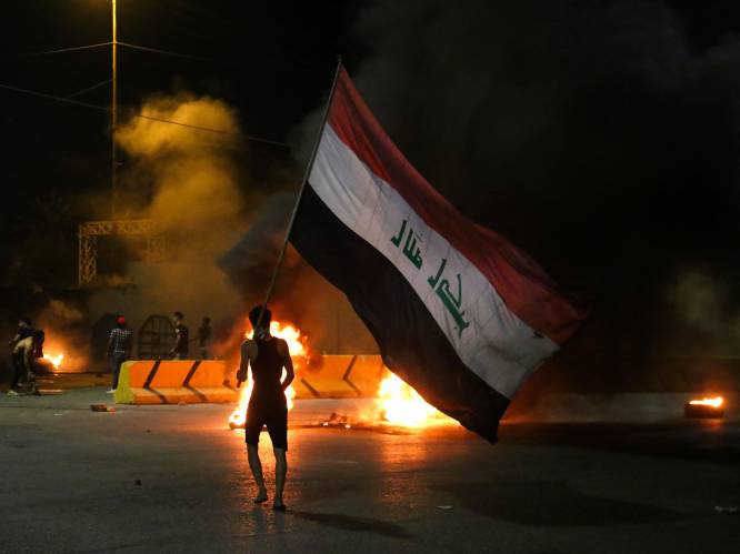 Woedende betogers vallen Iraanse consulaat in Irak aan