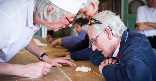 Bakkerijmuseum in Luyksgestel start met demonstratie voor blinden en ...