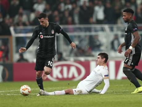 Feyenoord versterkt zich definitief met Özyakup