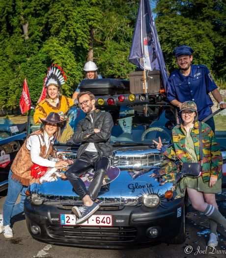 Cette belle bande de Carolos va traverser huit pays: “Sous les fumigènes”