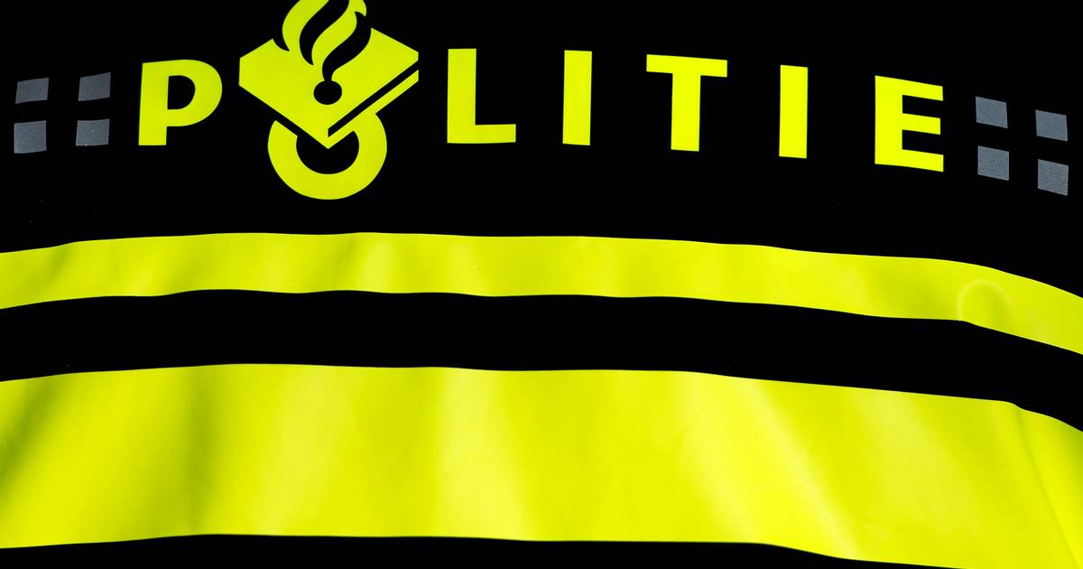 Ontploffing in woning Alkmaar, mogelijk vuurwerk door brievenbus